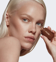 freya with pocket bronze pebble