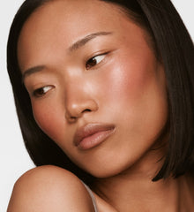 anais with peptide lip shape push