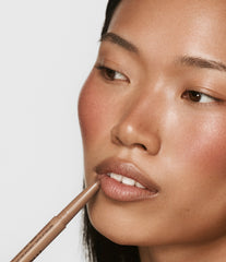anais with peptide lip shape push
